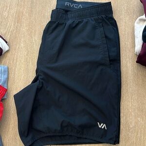 RVCA men’s shorts black medium